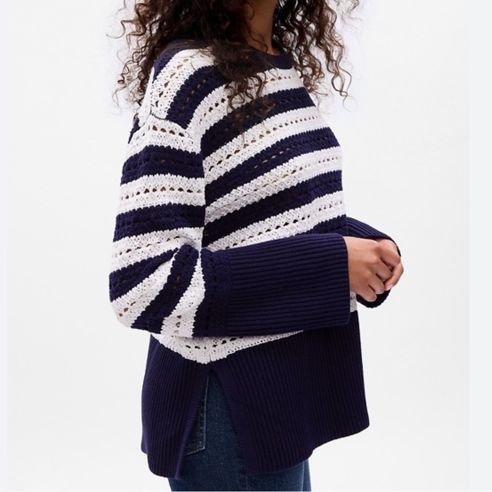 GAP Split-Hem Sweater Cotton Crochet Navy Blue White Stripe Nautical Coastal M